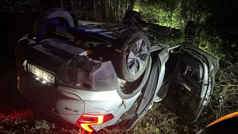 Sarıyer'de Takla Atan Otomobilin Sürücüsünü Vatandaşlar Kurtardı