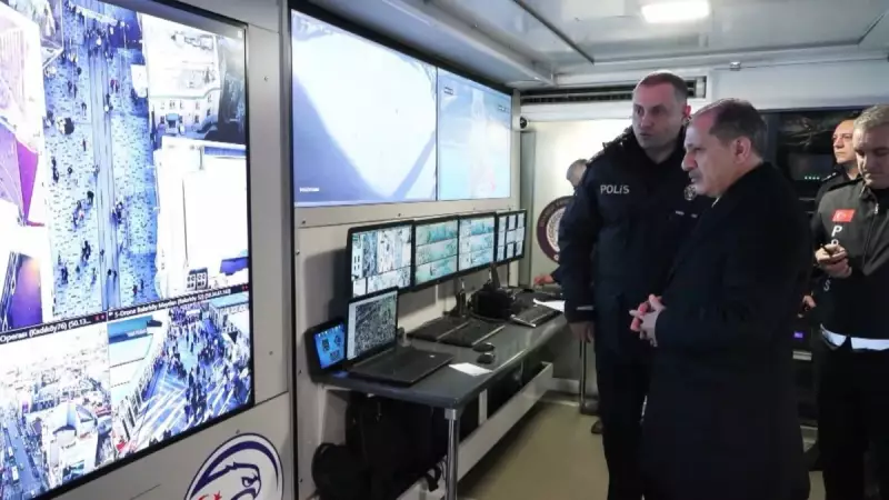 İstanbul Emniyet Müdürü Yıldız, Yılbaşı Öncesi Taksim'de Denetim Yaptı