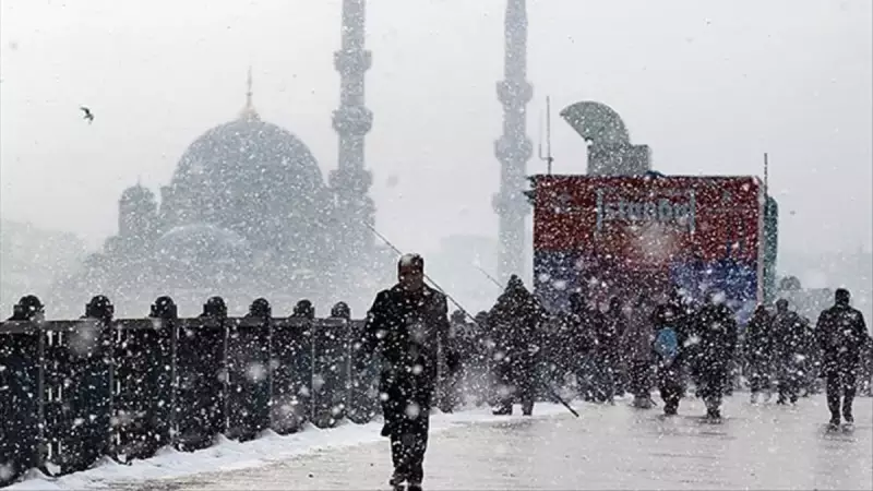 İstanbul'da Kar Yağışı Kaç Gün Sürecek? Meteoroloji'den Sarı Kodlu Uyarı