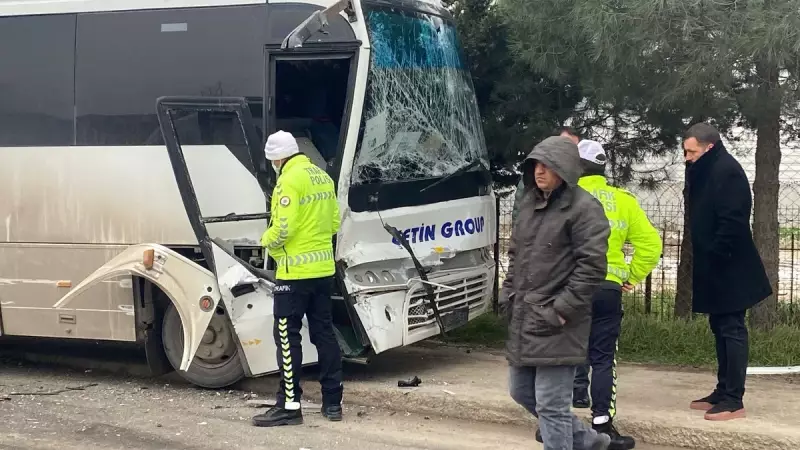 Tekirdağ'da Feci Kaza: İki Servis Midibüsü Çarpıştı, 19 Yaralı