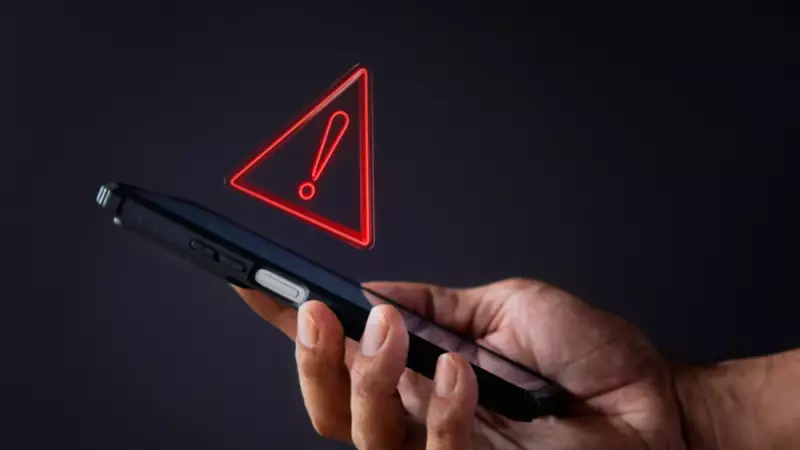 Telefon Ekranındaki Turuncu ve Yeşil Işık Tehlikesi: İzleniyor Olabilirsiniz!