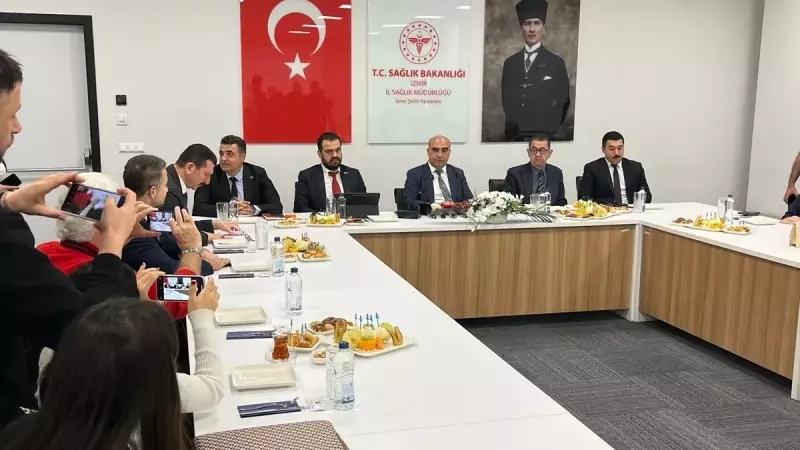 İzmir'de Sağlık Hizmetlerinin %85'i Kamu Hastanelerinden