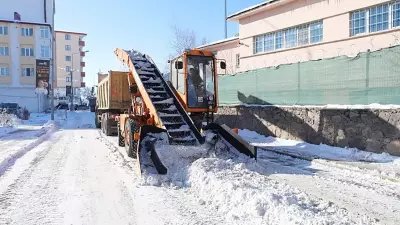Ardahan'da Kar Nedeniyle Kapanan 45 Köy Yolu Ulaşıma Açıldı