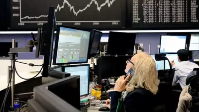 Asya Borsaları Yükselişte: Teknoloji Hisseleri Öne Çıkıyor