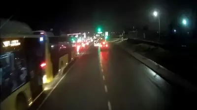 Başakşehir'de 3 İETT Otobüsü Çarpıştı: Yaralılar Var