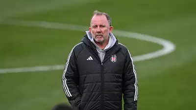 Beşiktaş'ta Transferde Sürpriz Rota: Kristjan Asllani Görüşmeleri Başladı