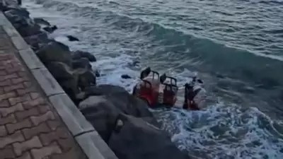 Bursa'da Üç Tekerlekli Elektrikli Motosiklet Denize Uçtu: 2 Yaralı