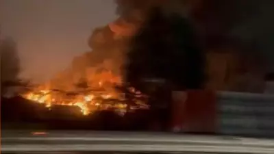 Esenyurt'ta Fabrika Yangını: Çok Sayıda İtfaiye Ekibi Müdahalede