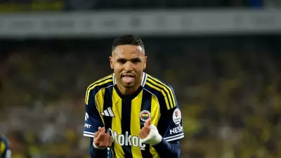 Fenerbahçe'de En Nesyri Sürprizi: Suudi Arabistan'dan Rekor Teklif!