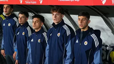 Fenerbahçe'de Genç Yıldız Adayları Derbide Süre Buldu: Karataş ve Ekici