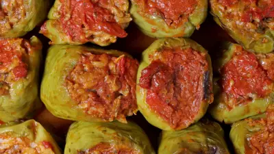 Fırında Biber Dolması Tarifi: Tencerede Pişenleri Unutturacak Lezzet