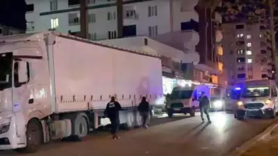 Gaziantep'te Çarpıp Kaçan Kaza: Anne Hayatını Kaybetti, Kızı Ağır Yaralı