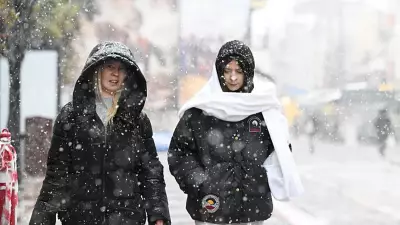 Meteoroloji Uyardı: İstanbul'da Kar Yağışı Kuvvetlenecek!