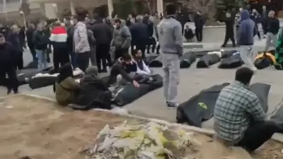 İran'da Şiddetli Protestolar: Ceset Torbaları Hastane Bahçesine Taştı