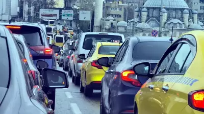 İstanbul'da Sağanak Sabah Trafiğini Felç Etti: Yoğunluk %85'e Ulaştı