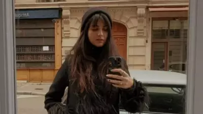 Tuba Büyüküstün'ün İkizleri 14 Yaşında: Genç Kızların Pozu Sosyal Medyayı Salladı