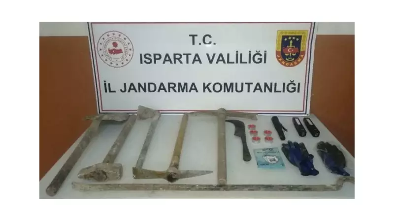 14 Metrelik Tünel Kazıp Kaçmaya Çalışırken Suçüstü Yakalandılar!