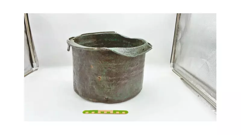 1400 Yıllık Bronz Kazan Keşfi: Tarihe Işık Tutan Muhteşem Buluntu!