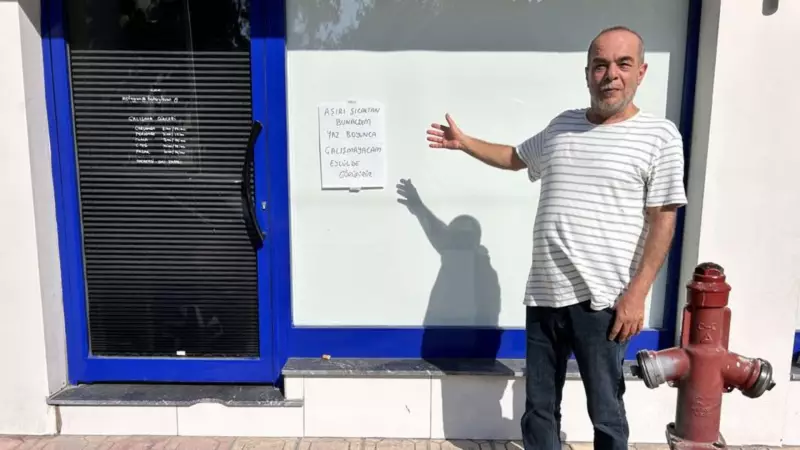 45 Derece Sıcakta Dayanamadı, İşyerine Not Bırakıp Tatile Çıktı!