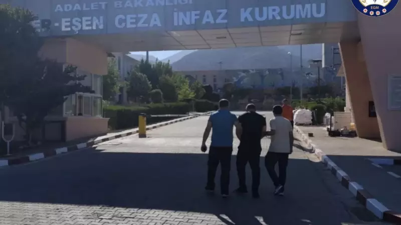 49 Yıl Hapis Cezasıyla Aranıyordu! Fethiye'de Jandarmanın Kıskacında Yakalandı