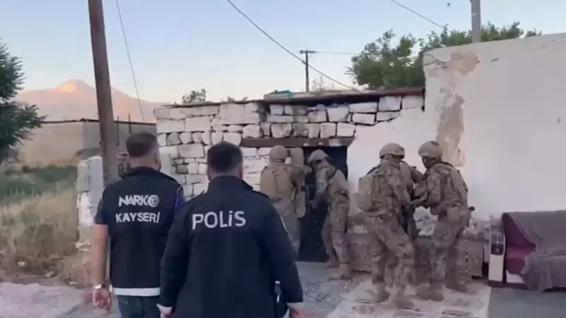 72 İlde Dev Operasyon: Uyuşturucu Ağlarına Büyük Darbe! 1933 Gözaltı