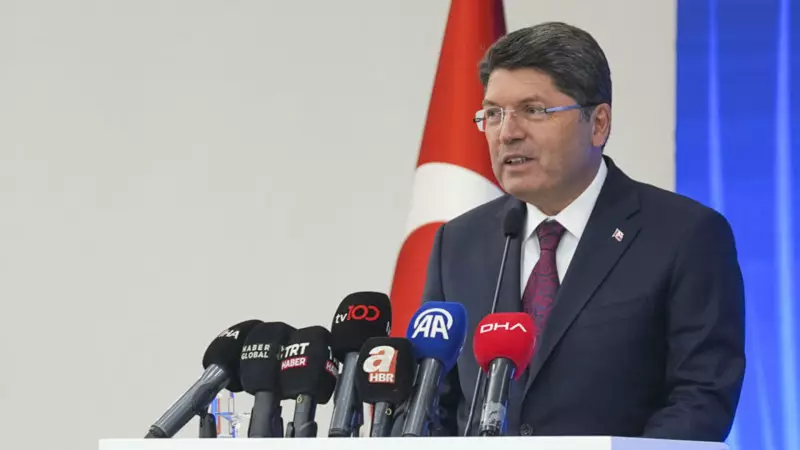 Adalet Bakanı Yılmaz Tunç'tan Çocuk Yargılamaları İçin Dev Adım: Yeni Paket Geliyor!