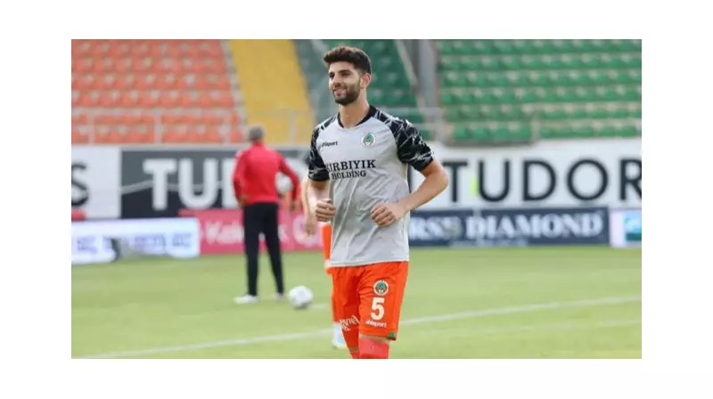 Alanyaspor'un Yeni Yıldızı: Ümit Akdağ İmzayı Attı!