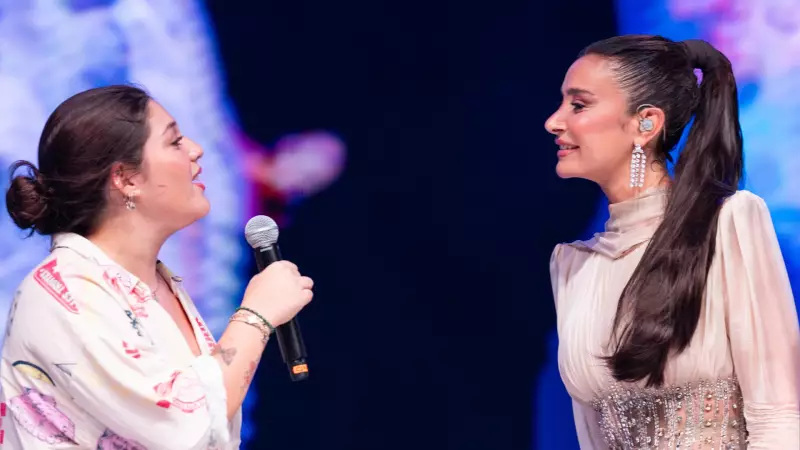 Şarkıcı Sıla, Nazlı ile Paylaştığı Anıyla Gönülleri Fethetti!