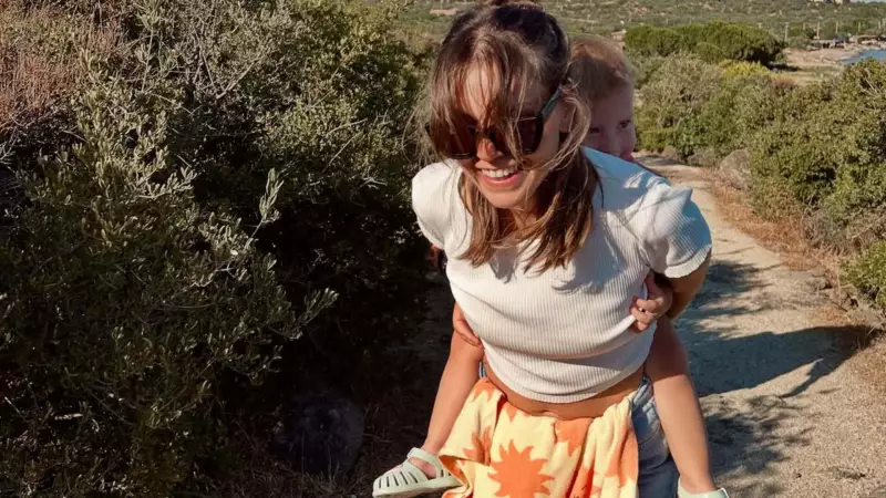 Aslı Enver'in Annesiyle Gezintisi Sosyal Medyayı Salladı! İşte O Samimi Anlar