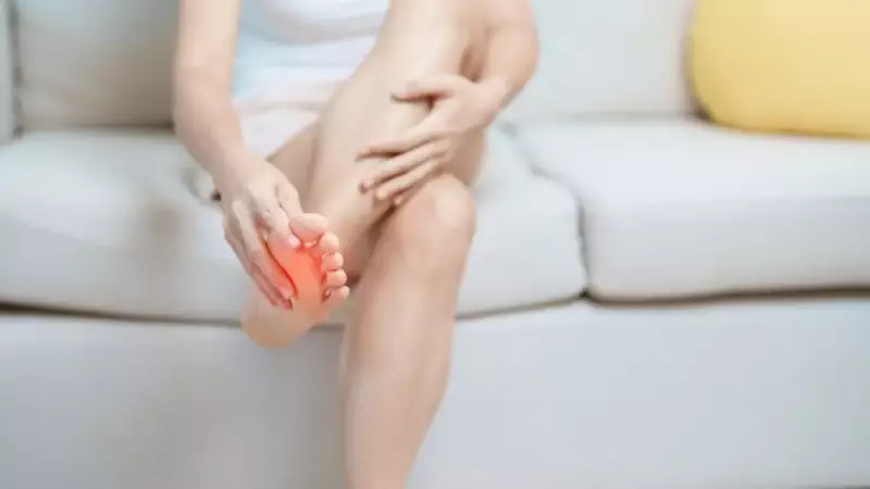 Ayak Şekliniz Kişiliğinizi Ele Veriyor: Doğuştan Gelen Özelliklerinizi Keşfedin!