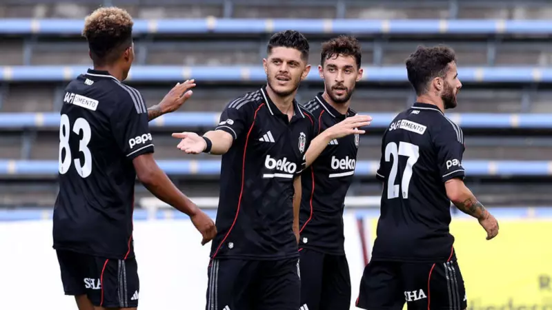 Beşiktaş, Şahtıyor Donetsk'i Ağırlıyor: Taraftarların Kalbi Hızla Çarpıyor!