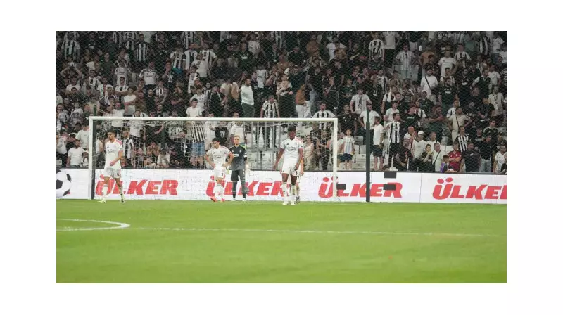 Beşiktaş'ta 24 Saatte Çifte Şok! 4-2 ve 1-0'lık Maçların Ardından Taraftarlar Ne Diyor?