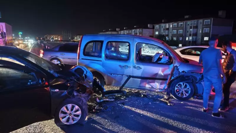 Bitlis'te Feci Trafik Kazası: 7'si Çocuk 13 Yaralı!