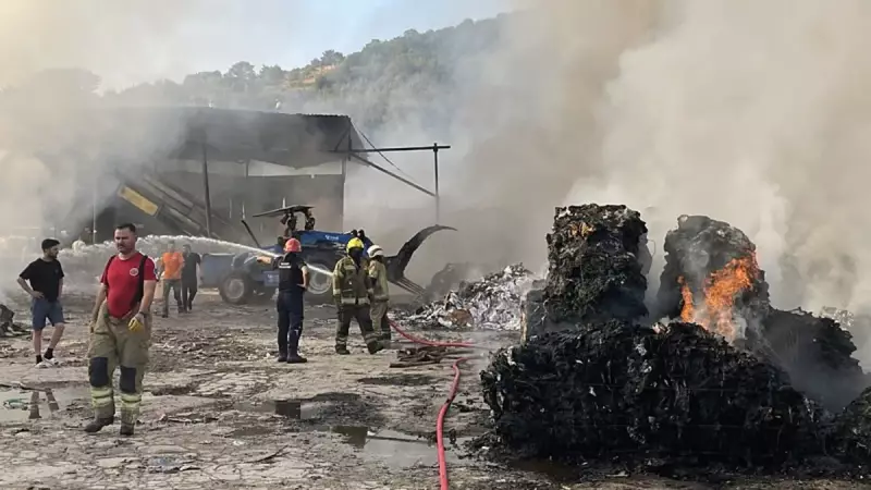 Bursa'da Geri Dönüşüm Tesisinde Çıkan Yangın, İtfaiye Ekiplerinin Yoğun Mücadelesi Sonucu Kontrol Altına Alındı!