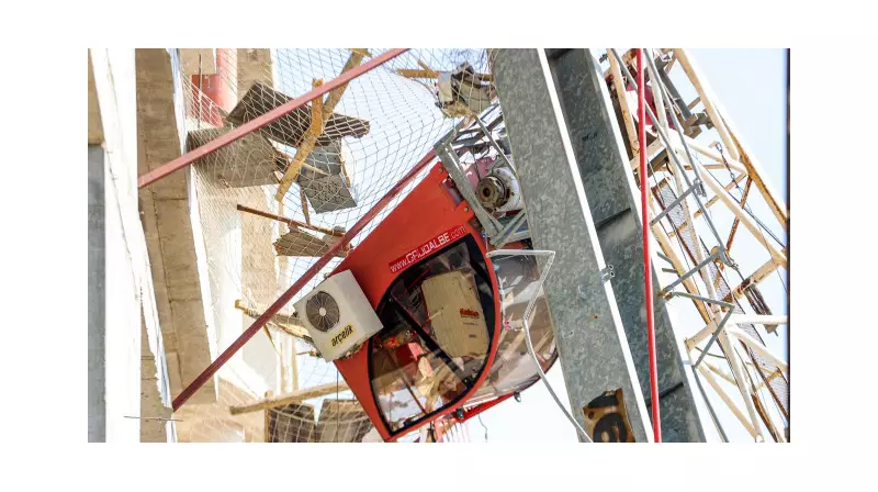 Bursa'da Vinç Operatörünü Kurtarma Çabası: İtfaiye Gece Yarısına Kadar Mücadele Etti!