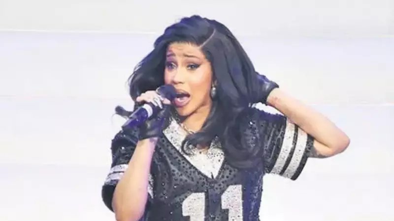 Cardi B'nin Mikrofon Fırlatma Davası: Ünlü Rapçiye Şok Cezası!