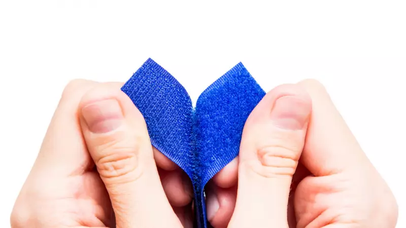 Cırt Cırt Bandının Şaşırtıcı Hikayesi: İşte Günlük Hayatımızı Değiştiren Buluşun Sırrı!