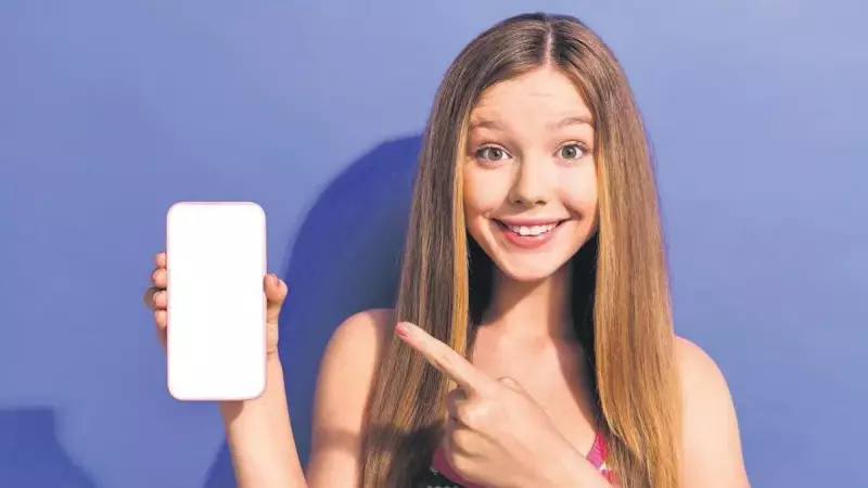 Dijital Reklamlar Çocukları Nasıl Avlıyor? Güven Duygusunu Sömüren Tehlikeli Tuzaklar!