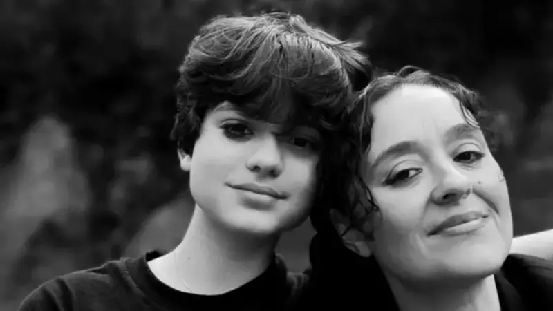 Ece Seçkin'den Yasemin Minguzzi'ye Destek: Mattia Ahmet İçin Adalet Nöbeti Sürüyor!