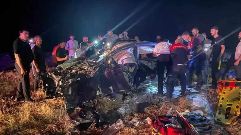 Elazığ'da Acı Tablo: Korkunç Trafik Kazasında 2 Kişi Hayatını Kaybetti, 3 Yaralı!