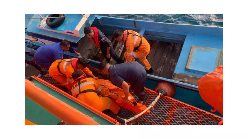 Endonezya'da Feribot Faciası: Alevler Can Aldı, 5 Kişi Hayatını Kaybetti!