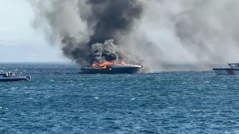 Erdek'te Lüks Yat Alev Alev Yanarak Kül Oldu: Görenler Donup Kaldı!