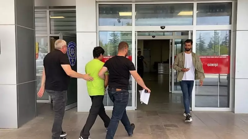 Eskişehir'de Dehşet Verici Cinayet: Sevgilisini Boğazını Keserek Öldürdü!