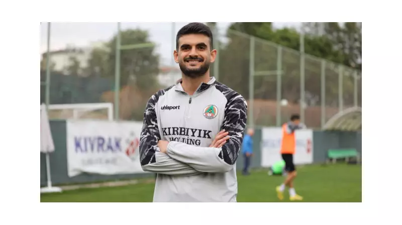 Fatih Aksoy, Alanyaspor'da Kalmaya Devam Ediyor! Taraftarlar Ne Düşünüyor?