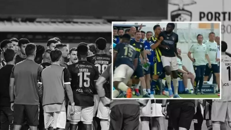 Fenerbahçe-Portimonense Maçında Kıvılcım Çaktı: Oyuncular Birbirine Girdi, Tribünler Ayağa Kalktı!
