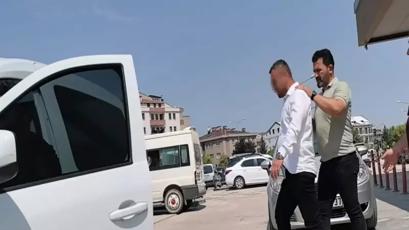 Fenerbahçe, Tarık Çetin Transferini Açıkladı: Genç Kaleci Sarı-Lacivertli Formayı Giyecek!