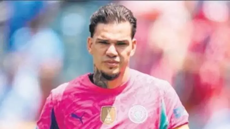 Futbol Dünyasını Şaşırtan Gelişme: Yıldız Oyuncu Sürpriz Kararla Takımda Kalıyor!