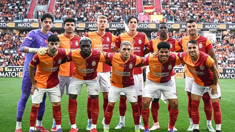 Galatasaray'da Deprem! Okan Buruk 7 Futbolcunun Kadro Şansını Sıfırladı