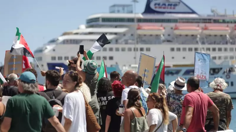 Girit'te İsrailli Turistlere Sürpriz! Özgür Filistin Sloganlarıyla Karşılaştılar