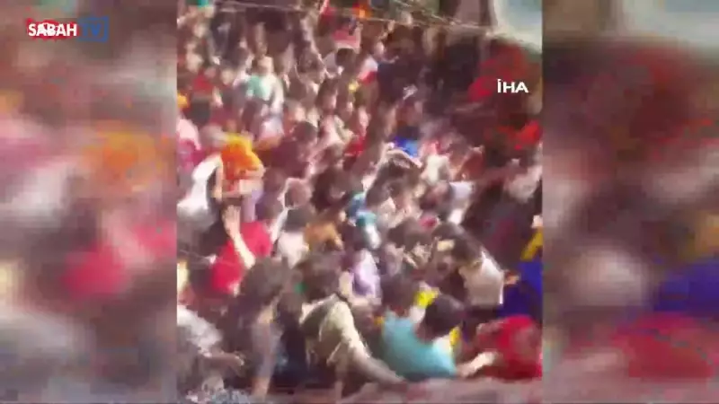 Hindistan'da Tapınak Faciası: İzdihamda 7 Kişi Hayatını Kaybetti, 25 Yaralı!